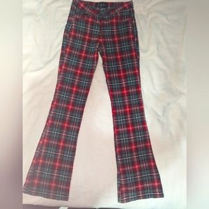 Vintage l.e.i. plaid straight leg slight flare pants size 0. Red black and grey